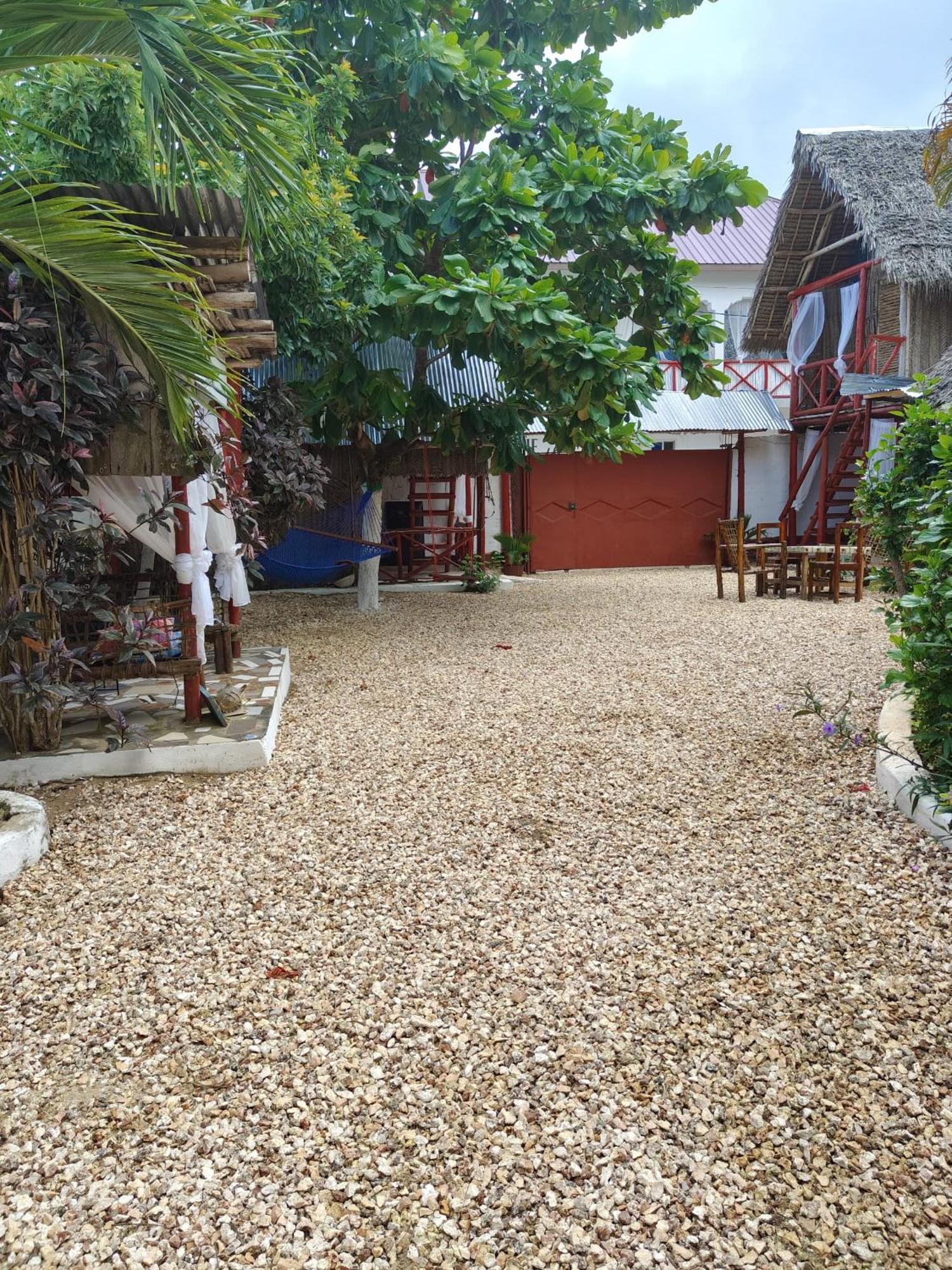 Pole Pole House Hotel Nungwi Exterior photo